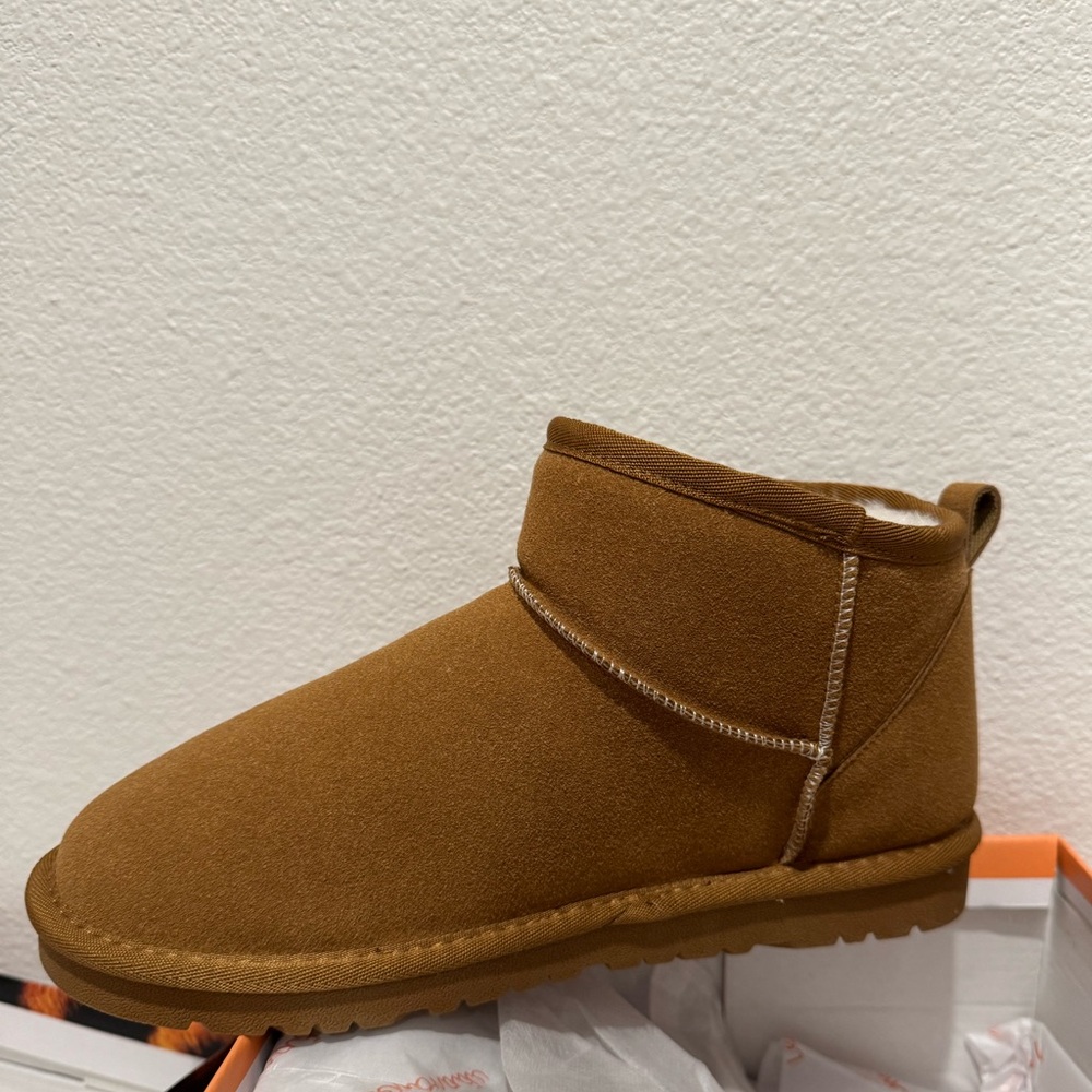 Ultra Mini Boot